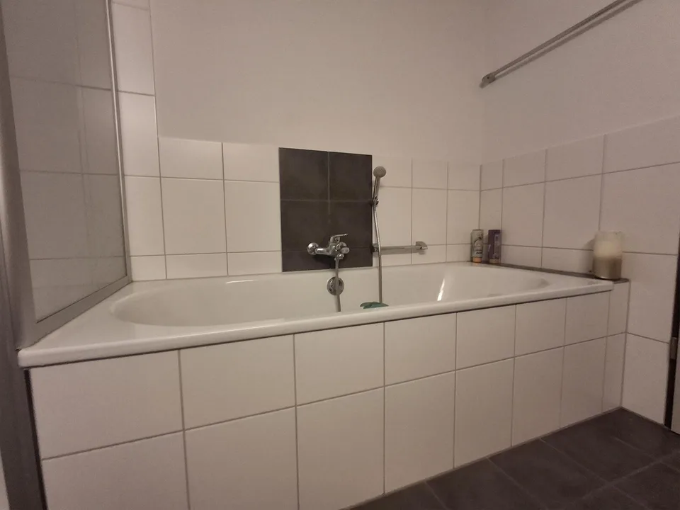 Helle 3,5-Zimmer-Wohnung mit 2 Balkonen und großem Wohnzimmer
