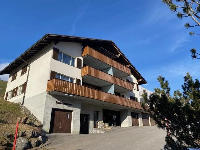 Moderne, neurenovierte und sehr sonnige 3.5 Zimmer Wohnung