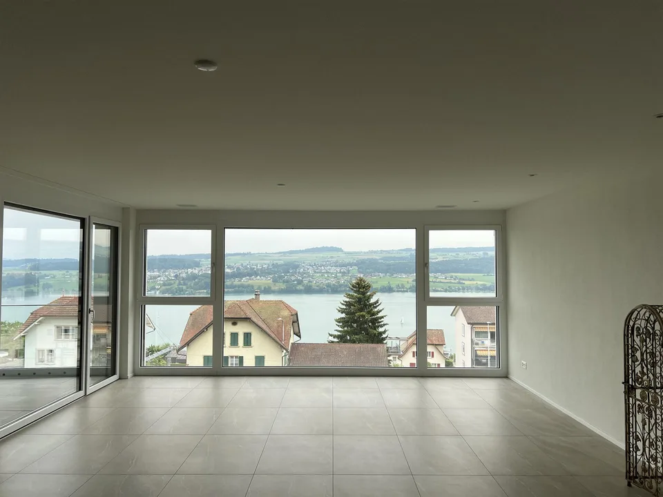4.5 Zimmer Wohnung mit Garten und Seesicht