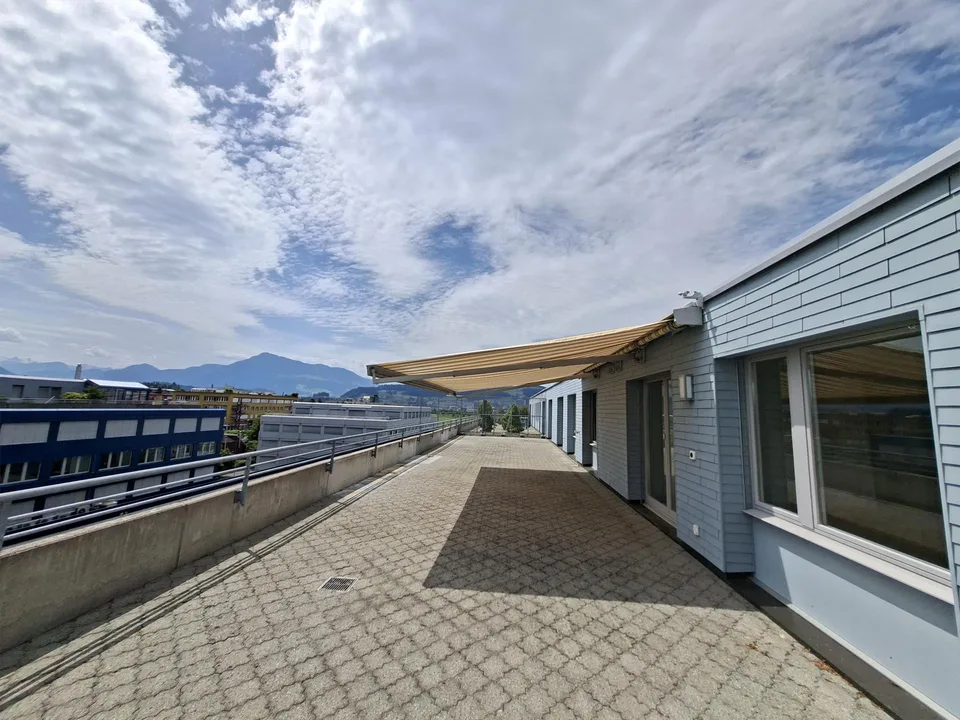 Grosszügig mit Panoramablick – Foto 8 von 13