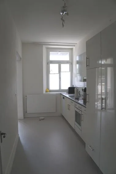 Charmante 2 1/2 Zimmerwohnung mit Balkon und eigenem Waschturm
