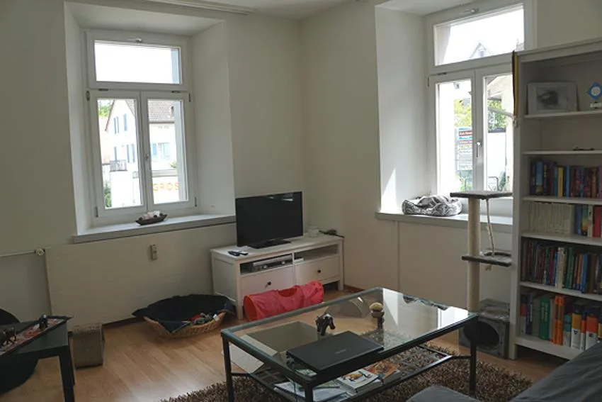 Charmante 2 1/2 Zimmerwohnung mit Balkon und eigenem Waschturm