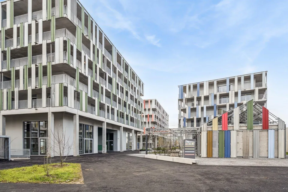 Modernes Wohnen mit direkter ÖV-Verbindung