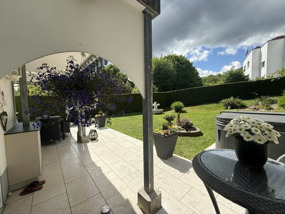25-319 sehr gepflegte 4.5-Zimmer Gartenwohnung – foto 16 di 18