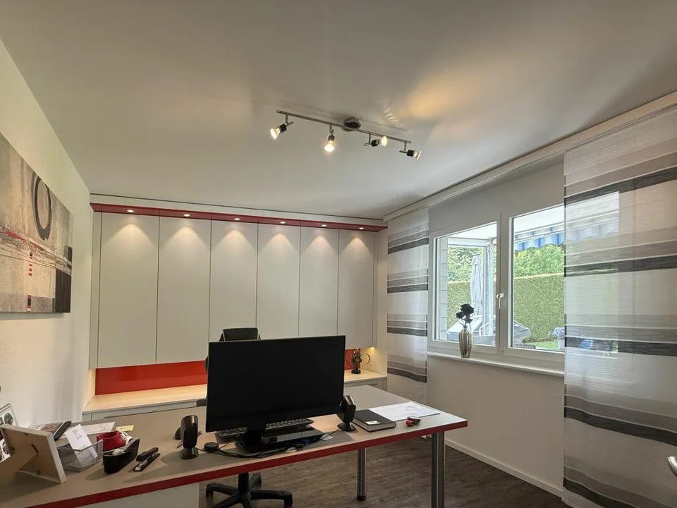 25-319 sehr gepflegte 4.5-Zimmer Gartenwohnung – foto 13 di 18