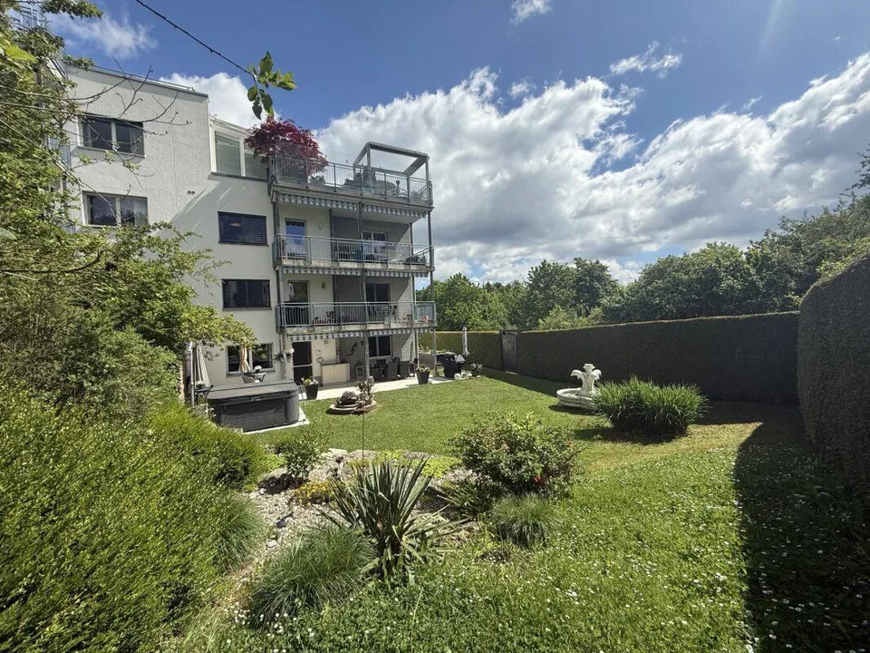 25-319 sehr gepflegte 4.5-Zimmer Gartenwohnung