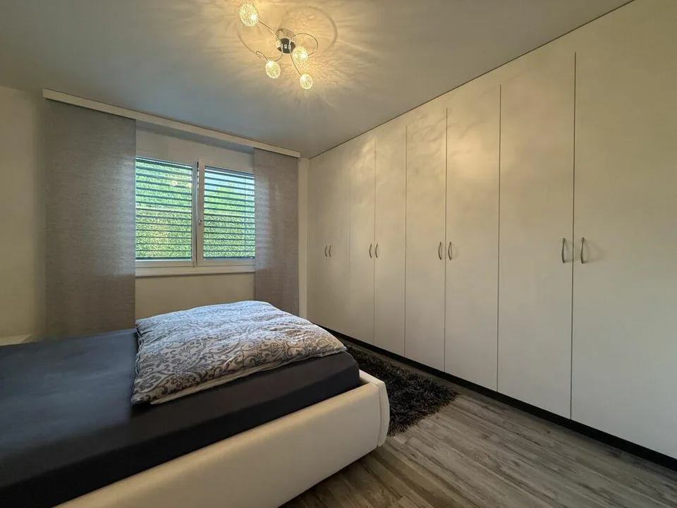 25-319 sehr gepflegte 4.5-Zimmer Gartenwohnung – foto 12 di 18