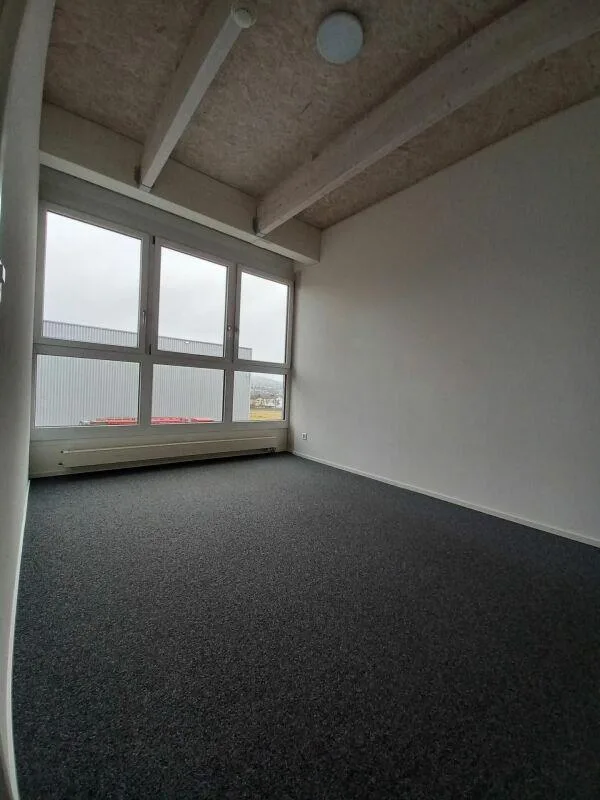 Attraktive Bürofläche zu vermieten – photo 9 of 10
