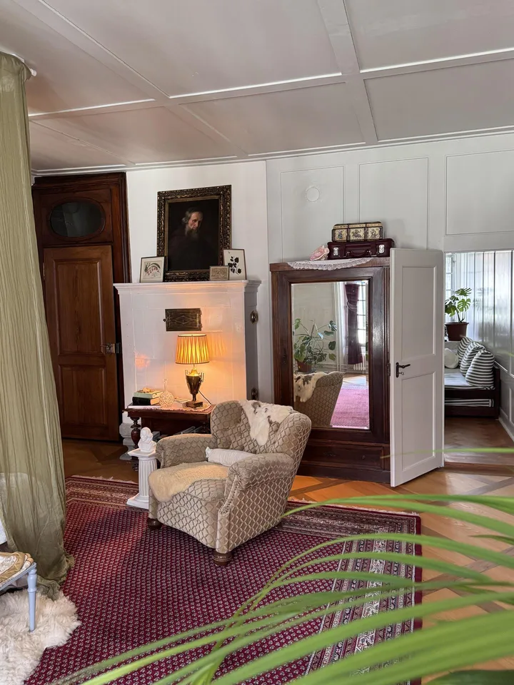 Wunderschöne helle Altbau Wohnung