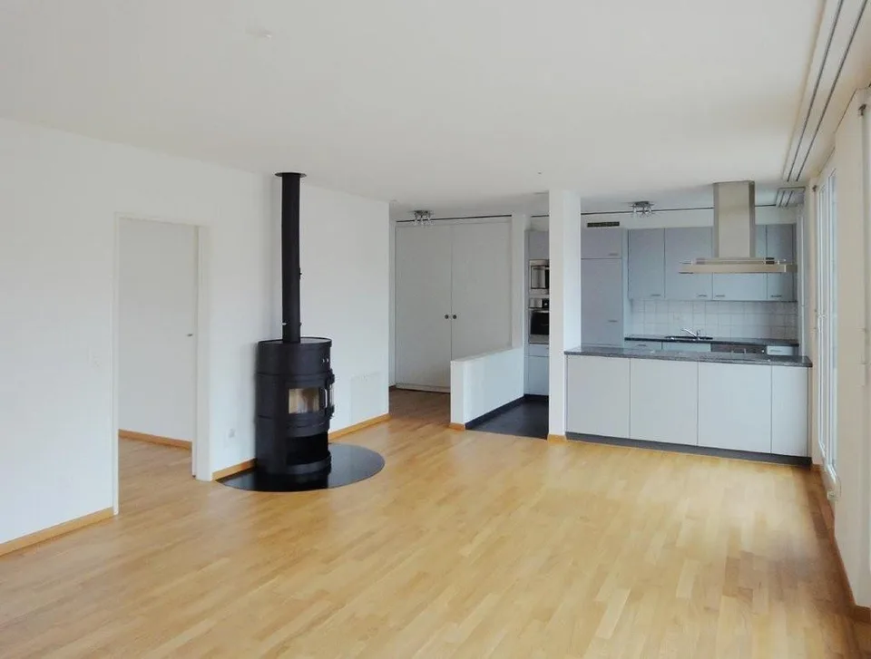 Appartement mansardé magnifique avec poêle suédois