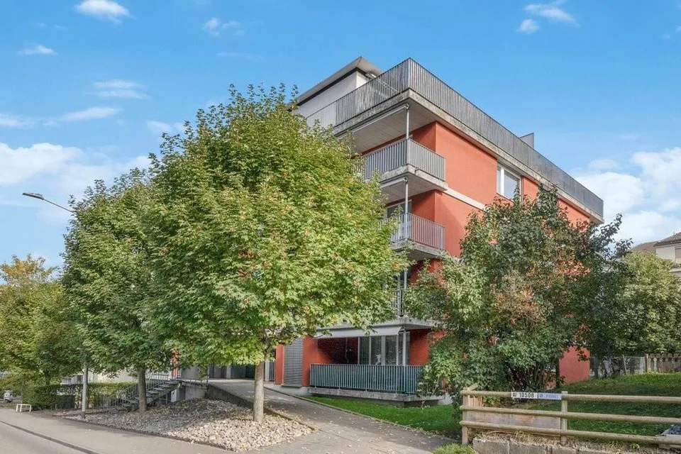 Wunderschöne Dachwohnung mit Schwedenofen