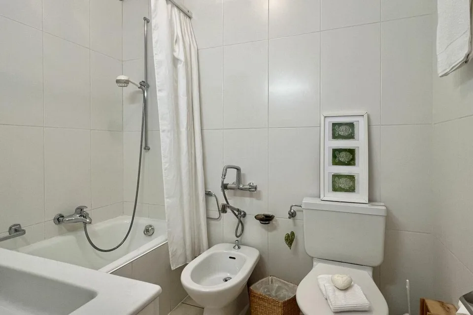 Réduction de prix!!! Appartement de vacances élégant avec grande terrasse, piscine communautaire et accès direct au lac – photo 18 sur 30