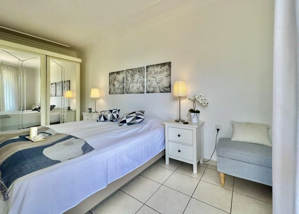 Réduction de prix!!! Appartement de vacances élégant avec grande terrasse, piscine communautaire et accès direct au lac – photo 24 sur 30