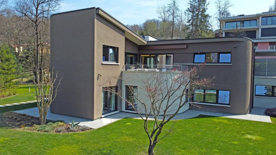 Mendrisio, raffinata villa singola con piscina