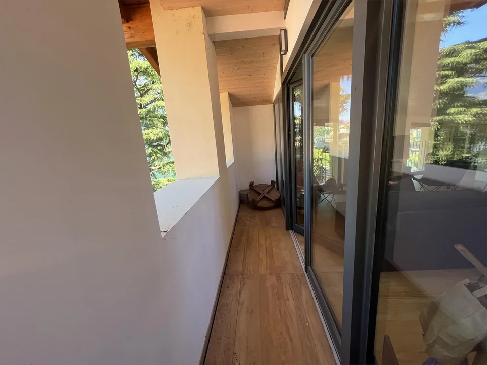Riva San Vitale CENTRALISSIMO E FRONTE LAGO, ATTICO in perfetto stato – Foto 16 von 29