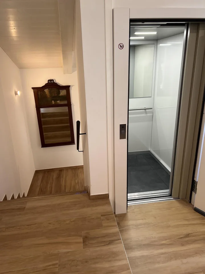 Riva San Vitale CENTRALISSIMO E FRONTE LAGO, ATTICO in perfetto stato – Foto 6 von 29