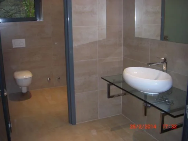 UFFICI / LABORATORIO DI 1'800 MQ. CON TERRENO DI 2800 MQ – photo 6 sur 6