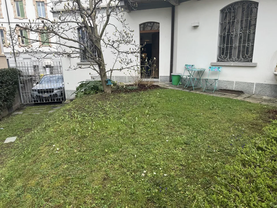 Mendrisio Centro – Elegante appartamento con giardino privato