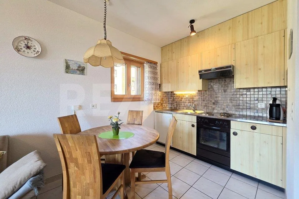 Heimelige 2.5 Zimmer-Wohnung mit Panoramasicht im sonnigen Albinen