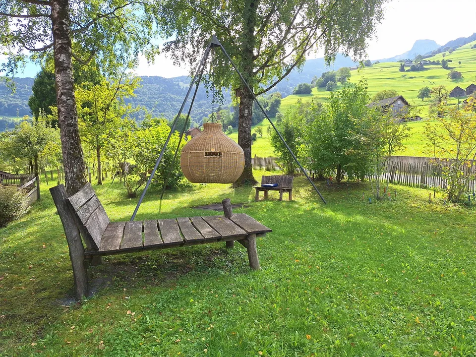 Gemütliche möblierte Zimmer in idyllischer Umgebung