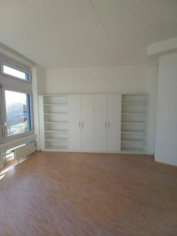 Gewerbe-/ Büroräumlichkeiten auf 2 Etagen – photo 12 of 16