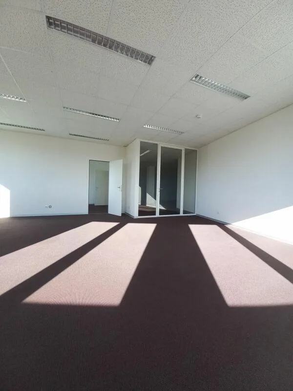Bürofläche im 1.OG zu vermieten