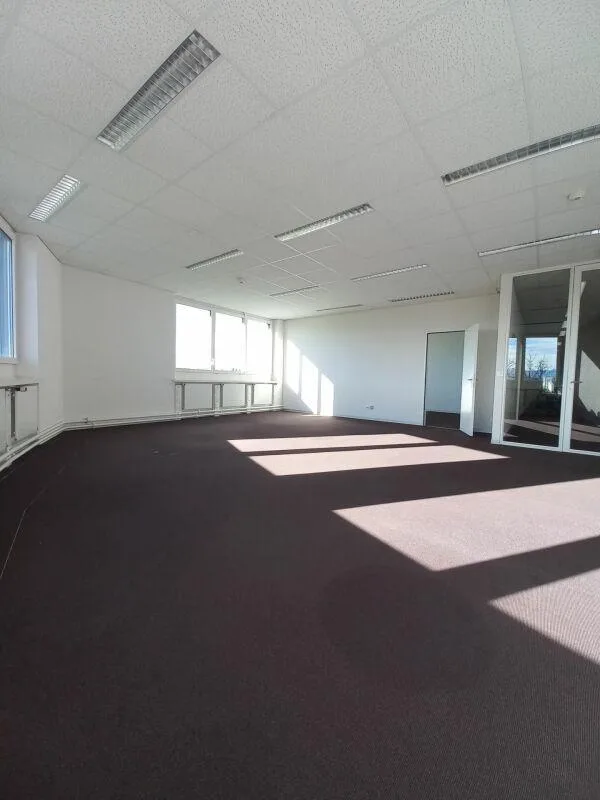Bürofläche im 1.OG zu vermieten