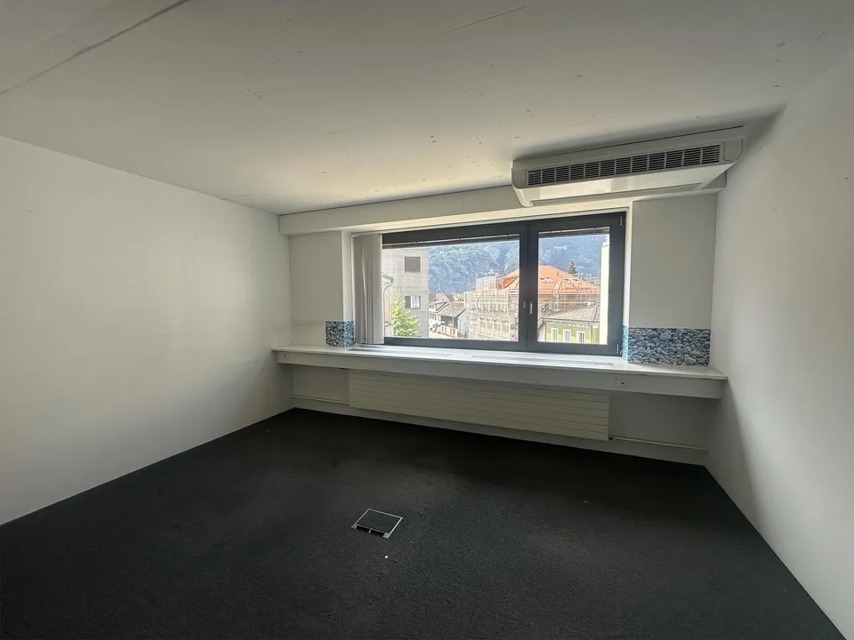 168m² vollausgebaute helle Büroräumlichkeiten zu vermieten
