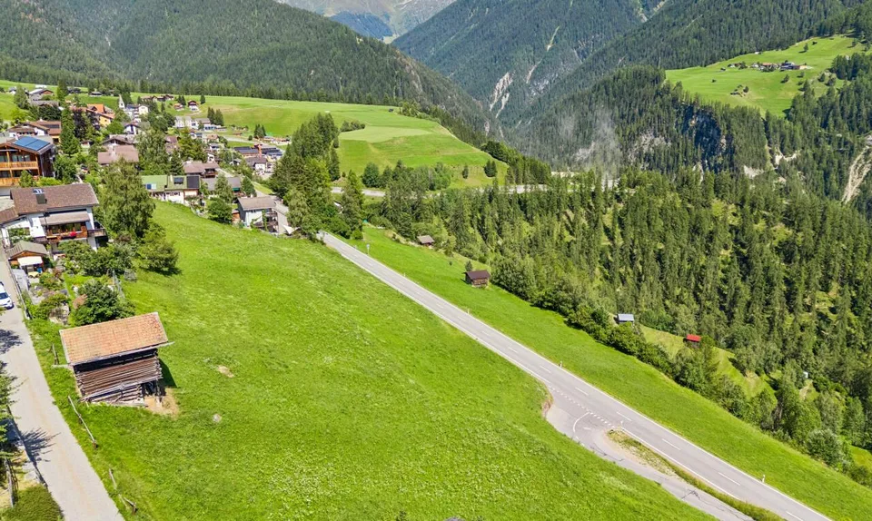 Grosszügiges Grundstück mit Baulandanteil in Davos Wiesen