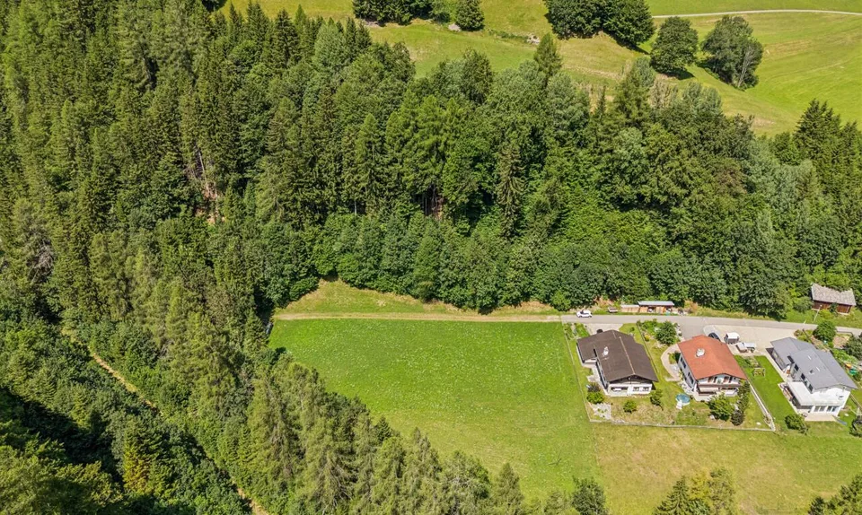 Grosszügiges Bauland mit Projektstudie an naturnaher Lage in Vättis