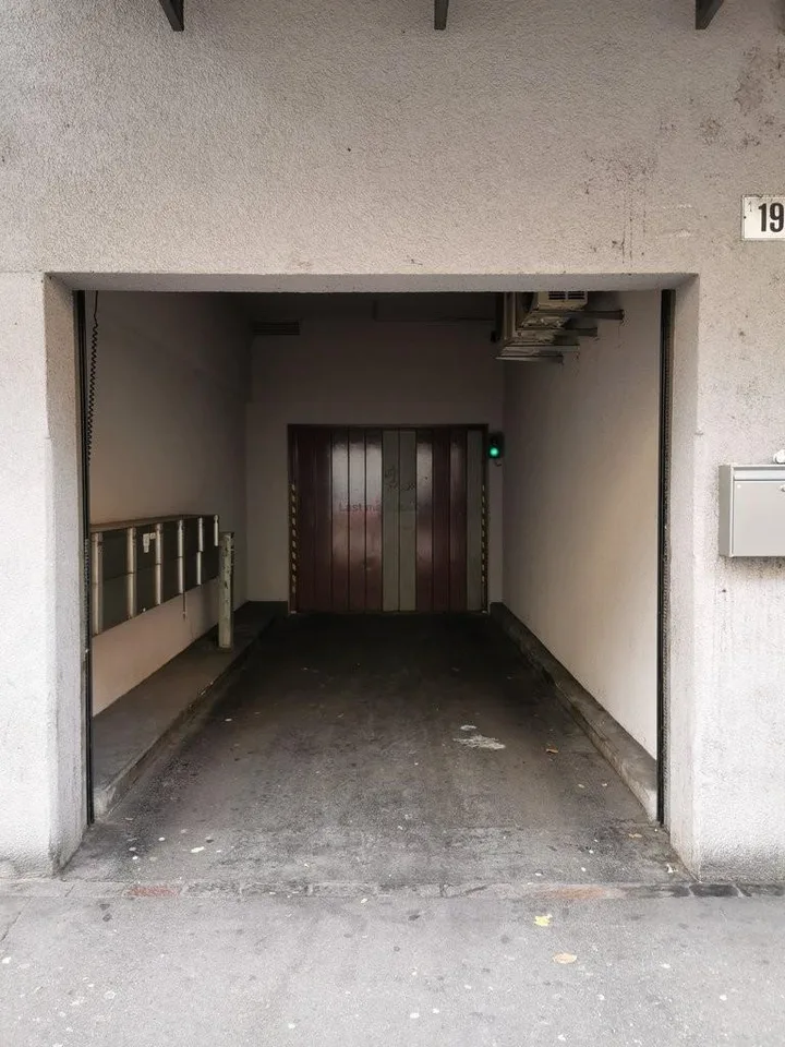 Einstellplatz in Tiefgarage zu vermieten