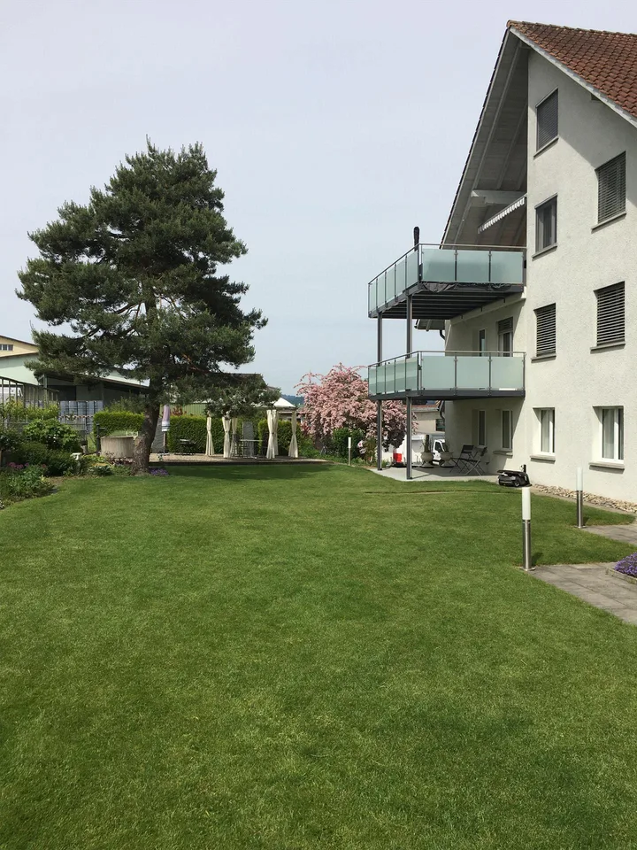 Wohnung mit über 150 m2 und grosser Terrasse