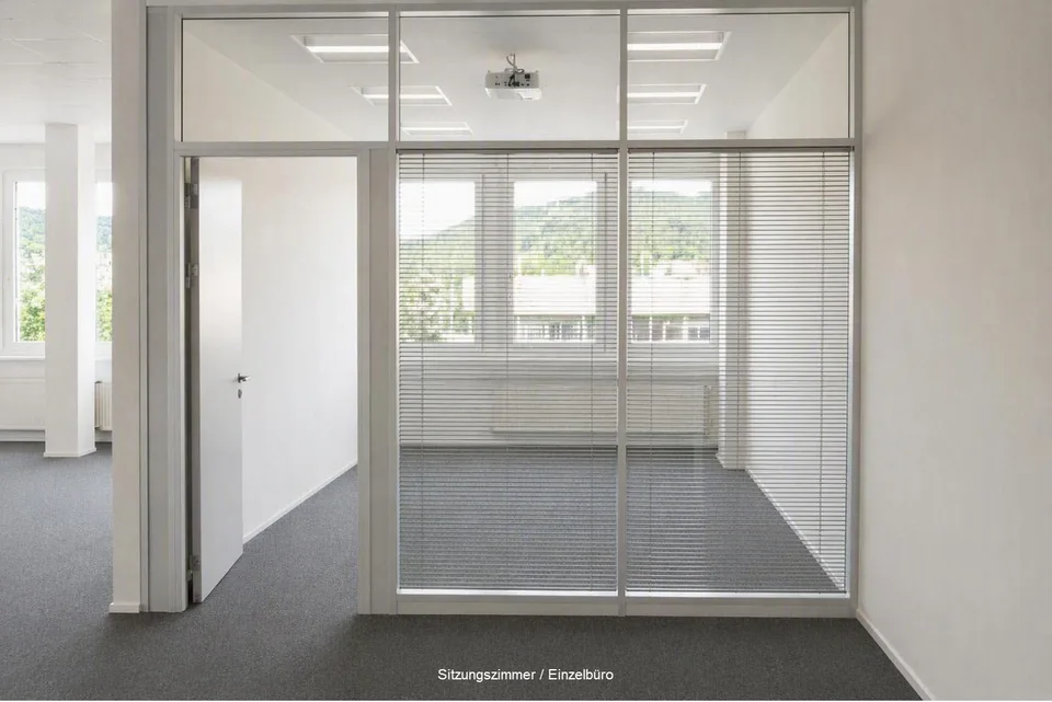 Lichtdurchflutete Bürofläche mit inspirierendem Arbeitsumfeld - Ihr...