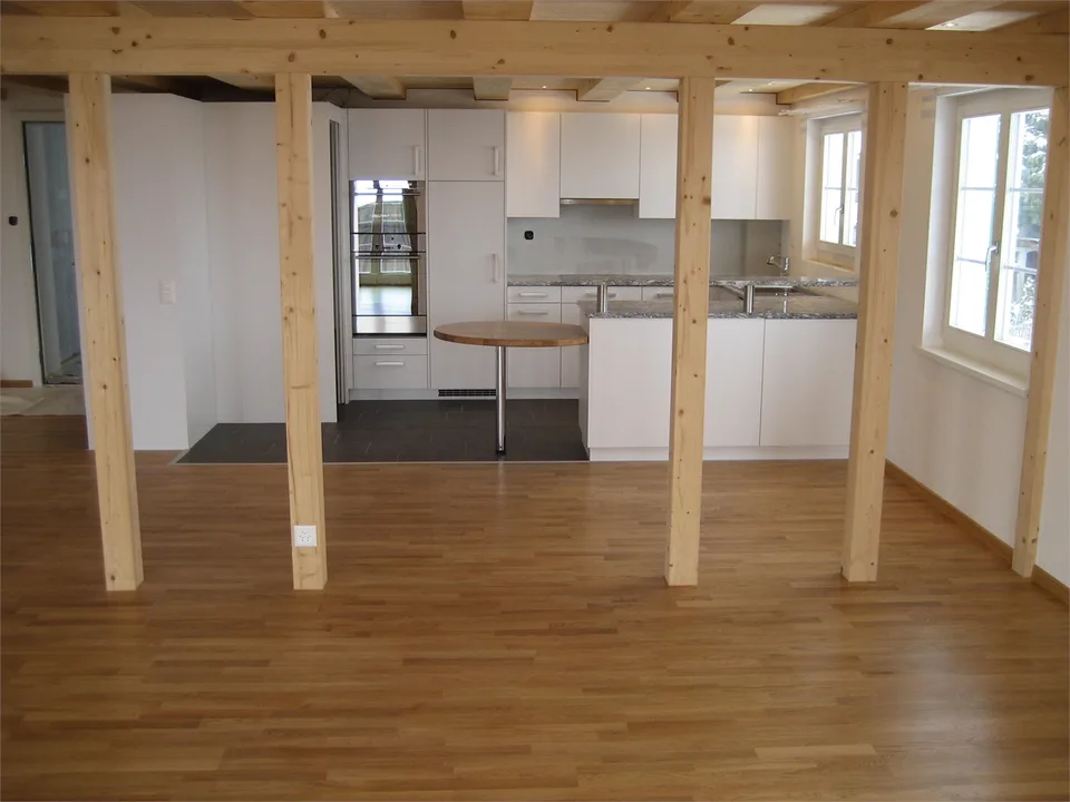 Schöne 3 1/2 Zimmer Wohnung mit Balkon