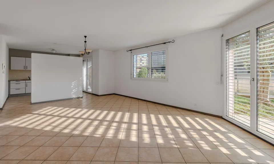 LUMINEUX ET SPACIEUX 3.5 PIÈCES AVEC JARDIN À VIGANELLO – photo 2 sur 10
