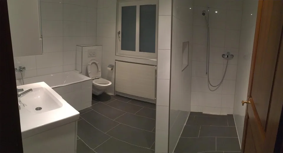Schöne helle grosse Wohnung