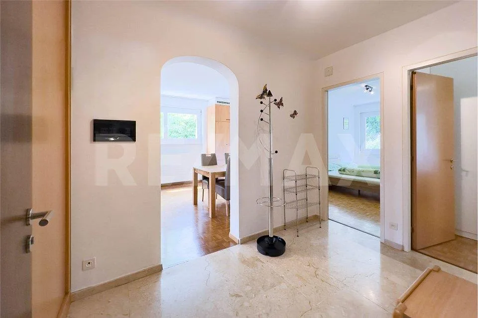 Appartamento di 3.5 locali con piscina – Foto 10 von 13