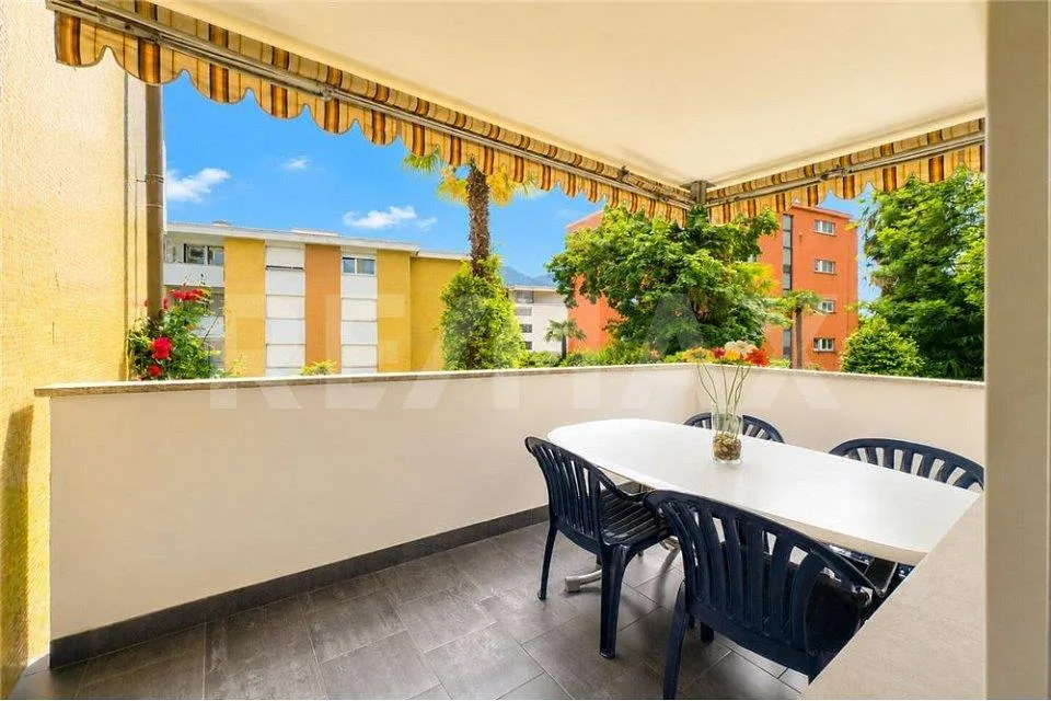 Appartamento di 3.5 locali con piscina – Foto 7 von 13