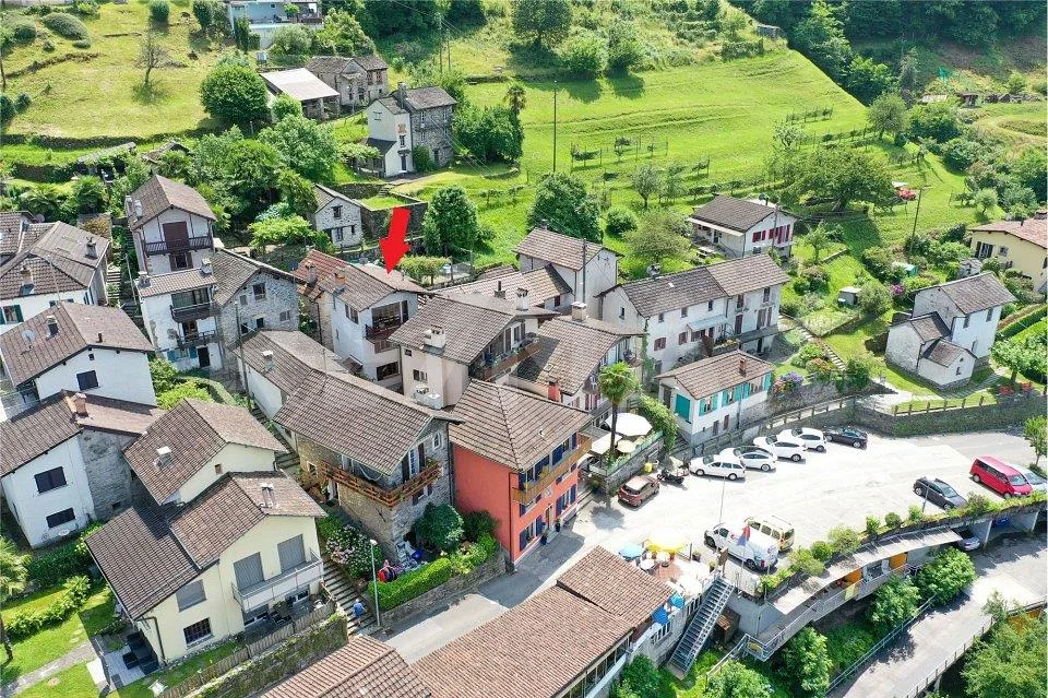 Bijoux con vista lago