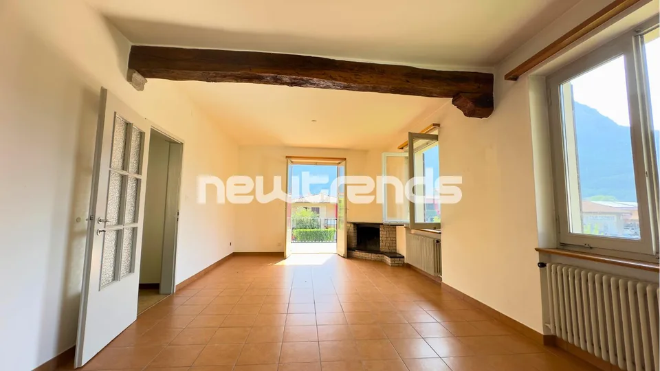 Villa indipendente con giardino privato e vista aperta su montagne – foto 8 di 23