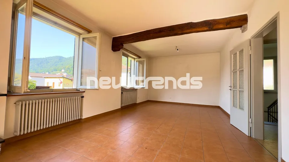 Villa indipendente con giardino privato e vista aperta su montagne – foto 18 di 23