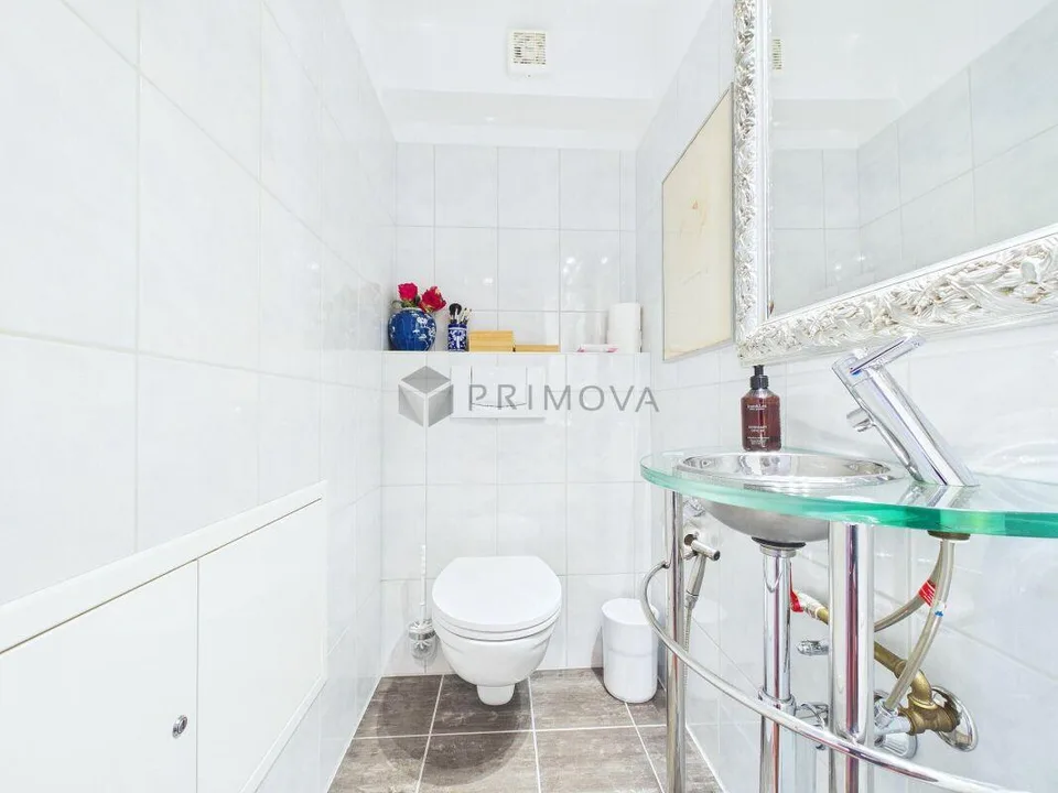 Lichtdurchflutete Maisonette mit Stil, Charme und traumhafter Aussicht
