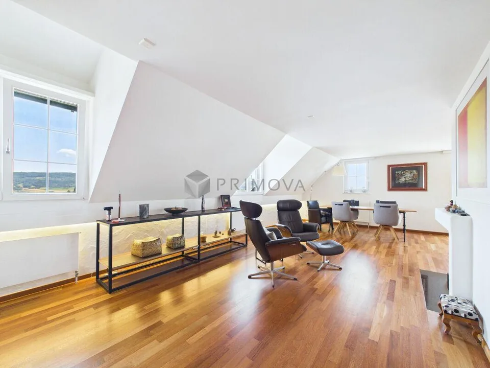 Lichtdurchflutete Maisonette mit Stil, Charme und traumhafter Aussicht