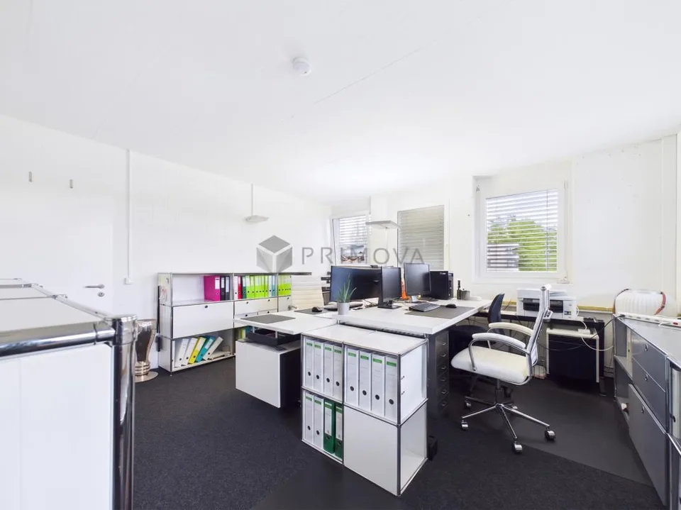 Showroom, Lager & Dachterrasse - erzielbare Bruttorendite bis 6 %