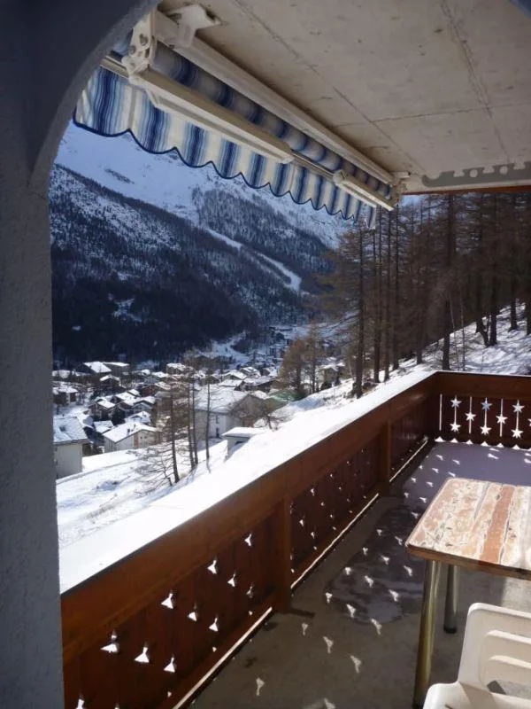 Sternschnuppe über den Wolken mit einzigartiger Terrasse mit Blick ... – foto 10 di 16