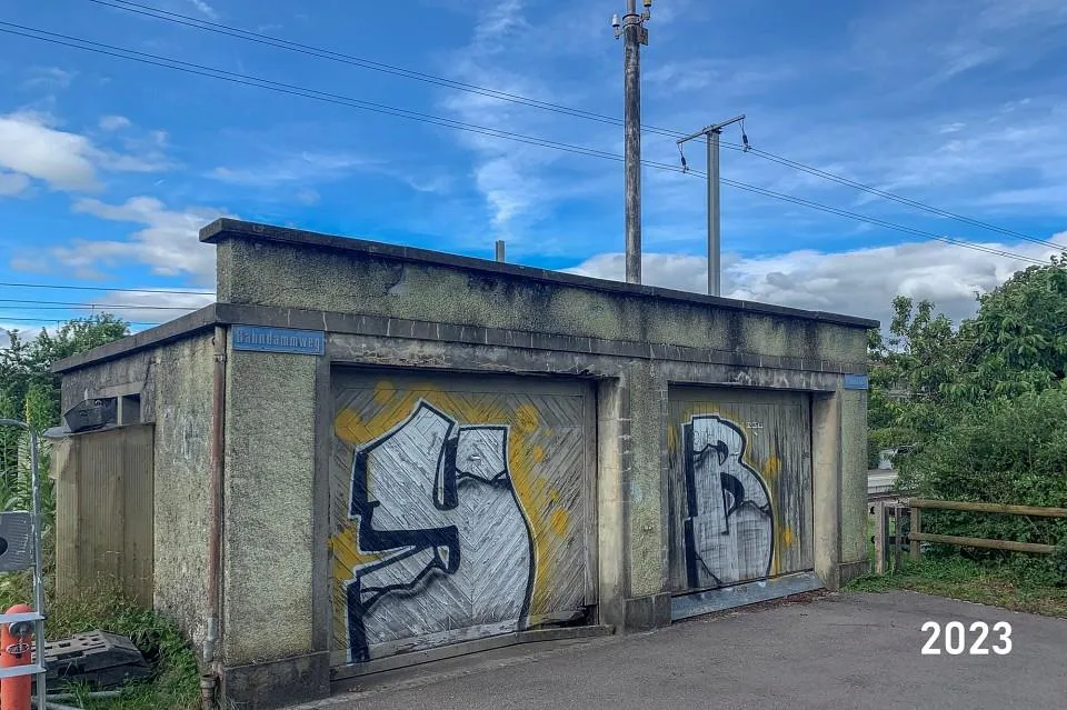 Sanierte Doppelgarage Vis-à-Vis Bahnhof Schüpfen