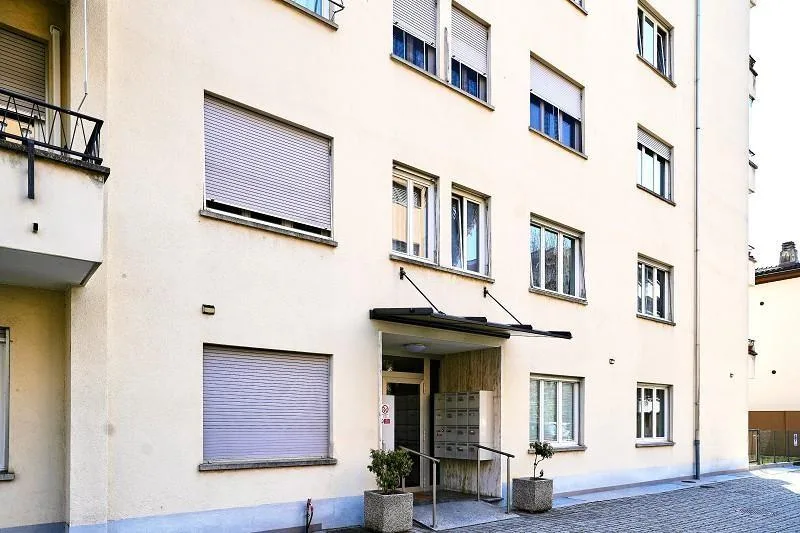 1-Zimmer-Wohnung im Erdgeschoss mit 2Einstellplätzen an zentraler L...