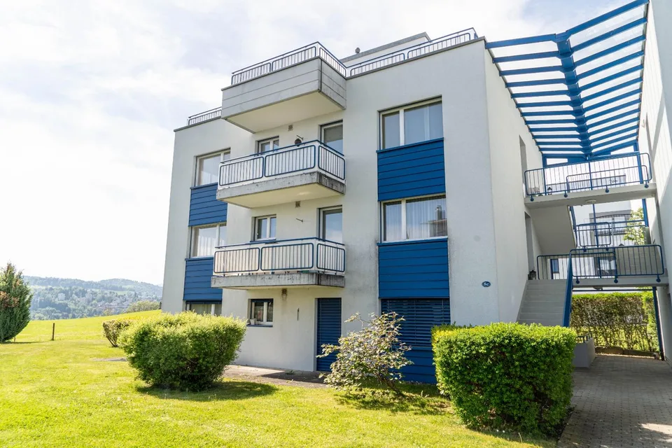Lichtdurchflutete schöne Wohnung mit Ausblick ins Grüne