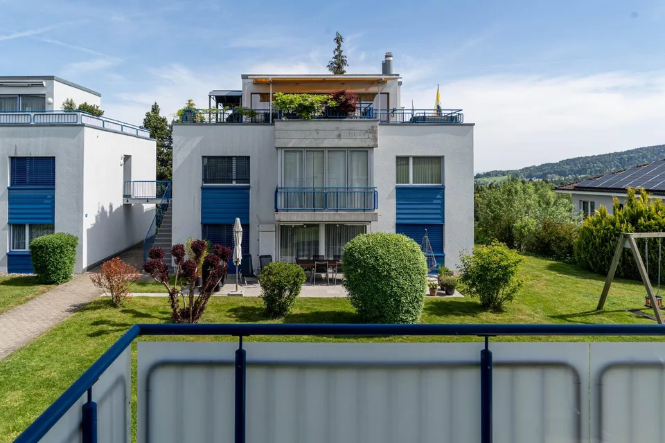 Lichtdurchflutete schöne Wohnung mit Ausblick ins Grüne