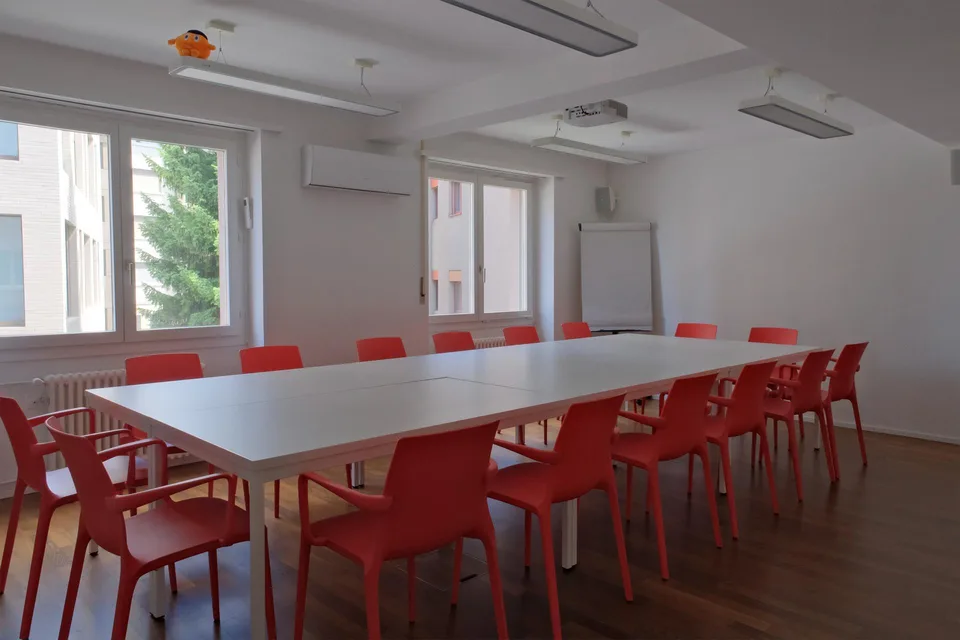 Grosszügige Büro-/Praxisfläche beim Bahnhof Burgdorf – photo 8 of 17